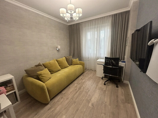 Продам трехкомнатную (3-комн.) квартиру, Юности ул, 9, Люберцы г