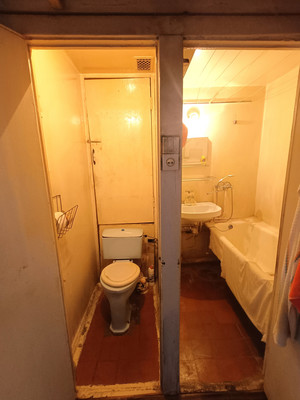 Продам трехкомнатную (3-комн.) квартиру, 246, Калининец рп