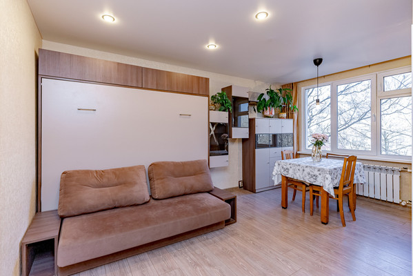 Продам трехкомнатную (3-комн.) квартиру, Стачек пр-кт, 212А, Санкт-Петербург г