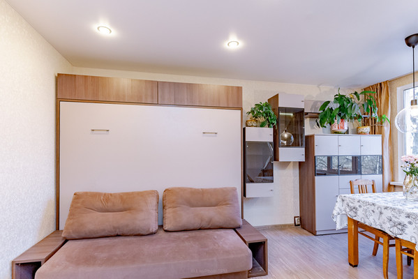 Продам трехкомнатную (3-комн.) квартиру, Стачек пр-кт, 212А, Санкт-Петербург г