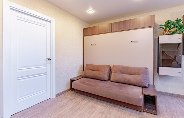 Продам трехкомнатную (3-комн.) квартиру, Стачек пр-кт, 212А, Санкт-Петербург г