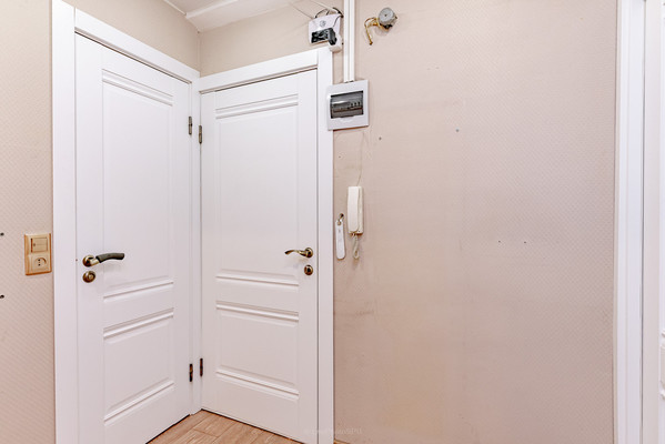 Продам трехкомнатную (3-комн.) квартиру, Стачек пр-кт, 212А, Санкт-Петербург г