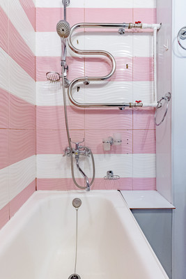 Продам трехкомнатную (3-комн.) квартиру, Стачек пр-кт, 212А, Санкт-Петербург г