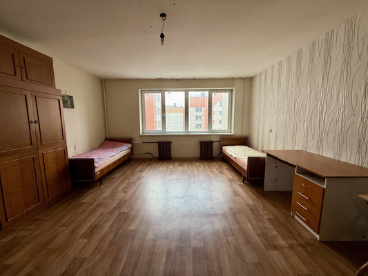 Продам трехкомнатную (3-комн.) квартиру, Спирина ул, 5к1, Красное Село г