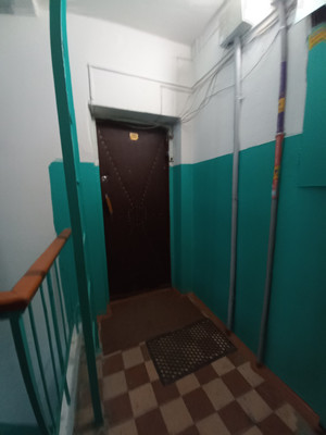 Продам комнату в 6-комн. квартире, Коммунистическая ул, 62, Сыктывкар г