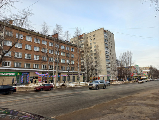 Продам комнату в 6-комн. квартире, Коммунистическая ул, 62, Сыктывкар г