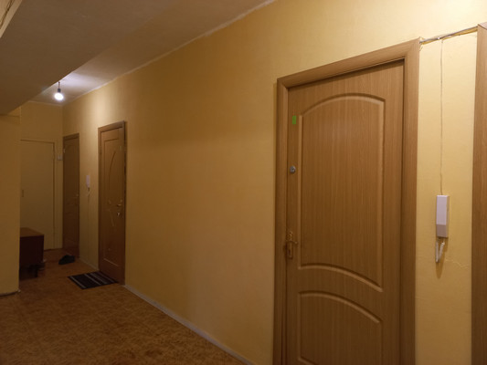 Продам комнату в 6-комн. квартире, Коммунистическая ул, 62, Сыктывкар г