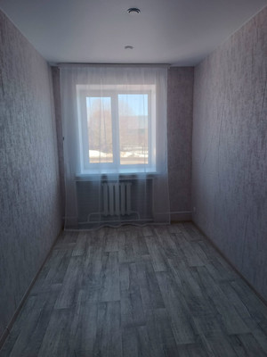 Продам двухкомнатную (2-комн.) квартиру, Центральная ул, 17, Усть-Вымь с