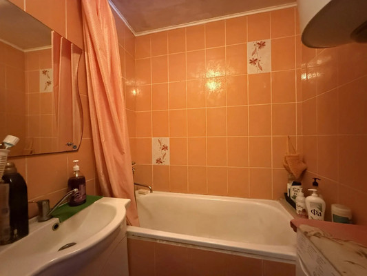 Продам двухкомнатную (2-комн.) квартиру, Садовая ул, 5, Шепси с