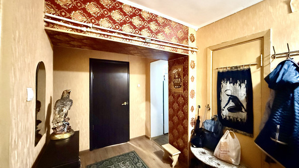 Продам двухкомнатную (2-комн.) квартиру, Баррикадная ул, 70, Симферополь г