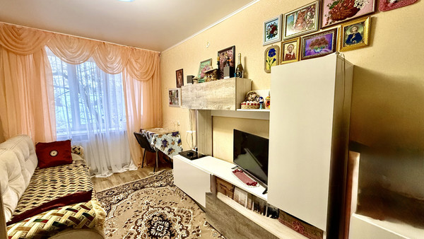 Продам двухкомнатную (2-комн.) квартиру, Баррикадная ул, 70, Симферополь г