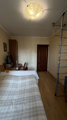 Продам трехкомнатную (3-комн.) квартиру, 8 Марта ул, 9, Подольск г