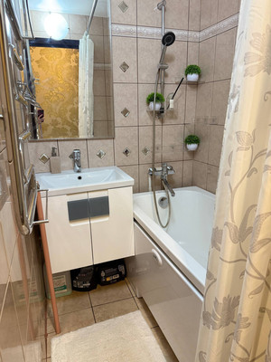 Продам трехкомнатную (3-комн.) квартиру, Турку ул, 20к1, Санкт-Петербург г