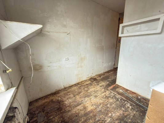 Продам трехкомнатную (3-комн.) квартиру, Новосочинский проезд, 4, Армавир г