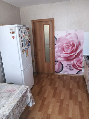 Продам двухкомнатную (2-комн.) квартиру, Западный проезд, 12, имени Свердлова гп