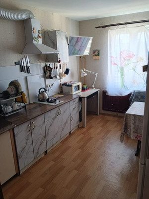 Продам двухкомнатную (2-комн.) квартиру, Западный проезд, 12, имени Свердлова гп