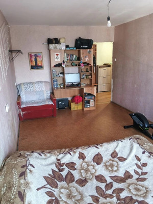 Продам двухкомнатную (2-комн.) квартиру, Западный проезд, 12, имени Свердлова гп