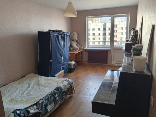 Продам двухкомнатную (2-комн.) квартиру, Западный проезд, 12, имени Свердлова гп