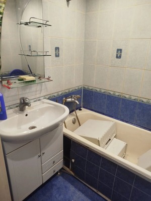 Продам двухкомнатную (2-комн.) квартиру, Совхозный проезд, 8, Огуднево д