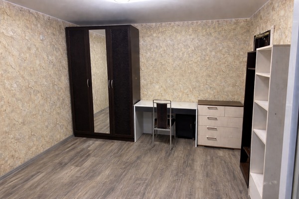 Продам трехкомнатную (3-комн.) квартиру, Красногвардейский б-р, 37, Подольск г