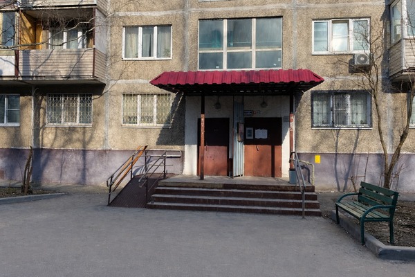 Продам трехкомнатную (3-комн.) квартиру, Красногвардейский б-р, 37, Подольск г