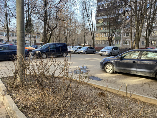 Продам трехкомнатную (3-комн.) квартиру, Красногвардейский б-р, 37, Подольск г