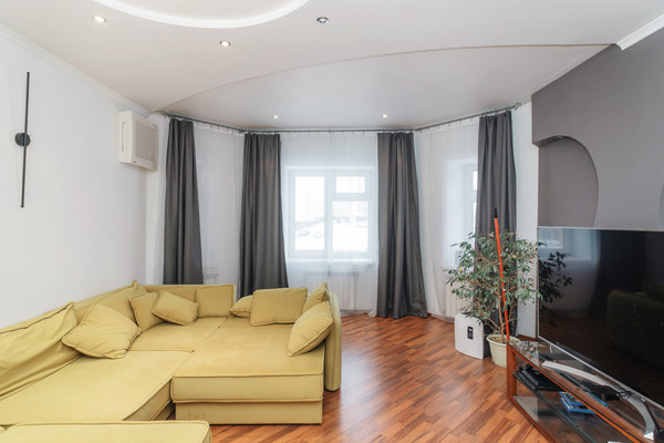 Продам трехкомнатную (3-комн.) квартиру, Комсомольская ул, 29, Ханты-Мансийск г