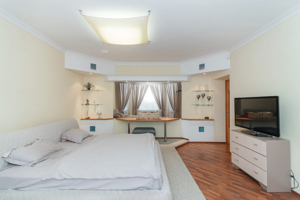 Продам трехкомнатную (3-комн.) квартиру, Комсомольская ул, 29, Ханты-Мансийск г