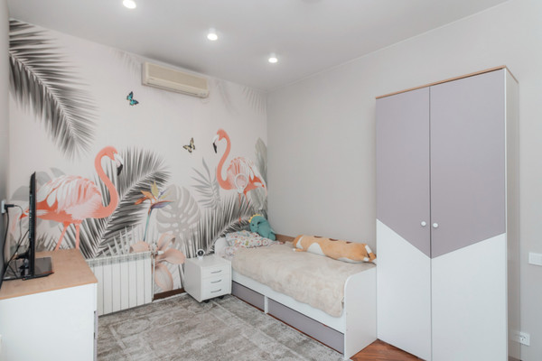 Продам трехкомнатную (3-комн.) квартиру, Комсомольская ул, 29, Ханты-Мансийск г