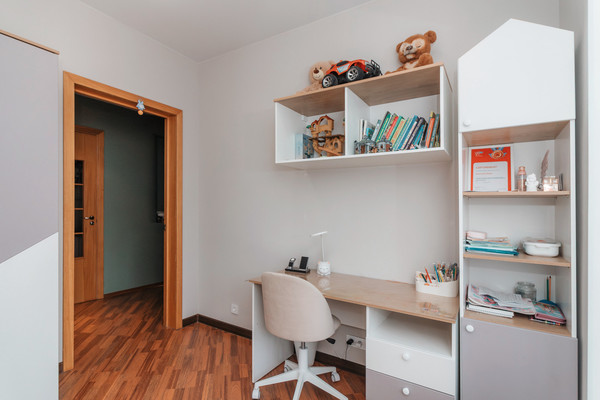 Продам трехкомнатную (3-комн.) квартиру, Комсомольская ул, 29, Ханты-Мансийск г