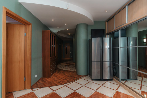 Продам трехкомнатную (3-комн.) квартиру, Комсомольская ул, 29, Ханты-Мансийск г