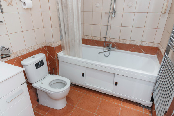 Продам трехкомнатную (3-комн.) квартиру, Комсомольская ул, 29, Ханты-Мансийск г