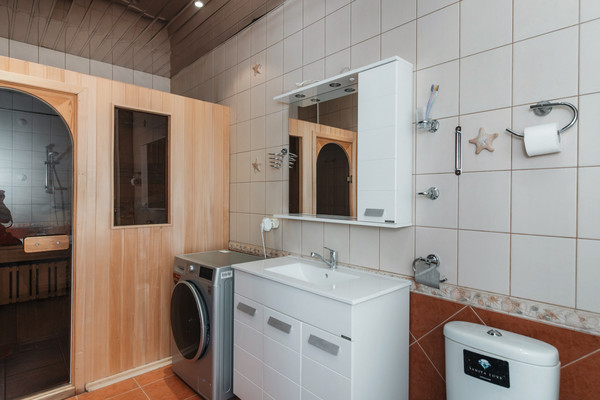 Продам трехкомнатную (3-комн.) квартиру, Комсомольская ул, 29, Ханты-Мансийск г