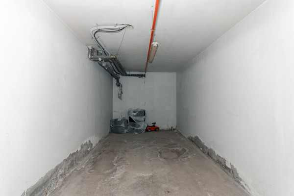 Продам трехкомнатную (3-комн.) квартиру, Комсомольская ул, 29, Ханты-Мансийск г