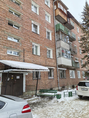 Продам трехкомнатную (3-комн.) квартиру, 5-я Железнодорожная ул, 51, Иркутск г