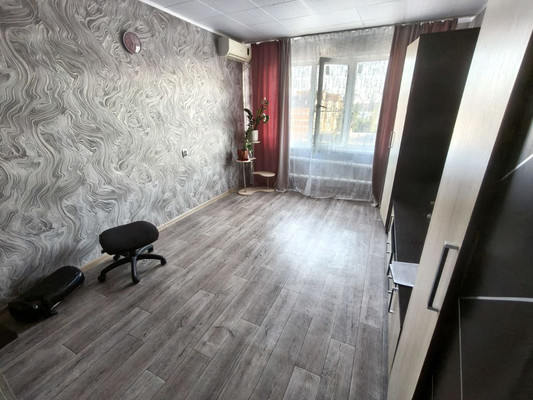 Продам двухкомнатную (2-комн.) квартиру, 1 мкр, 31, Кропоткин г