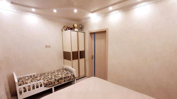 Продам двухкомнатную (2-комн.) квартиру, Северная Звезда ул, 2/3, Батайск г