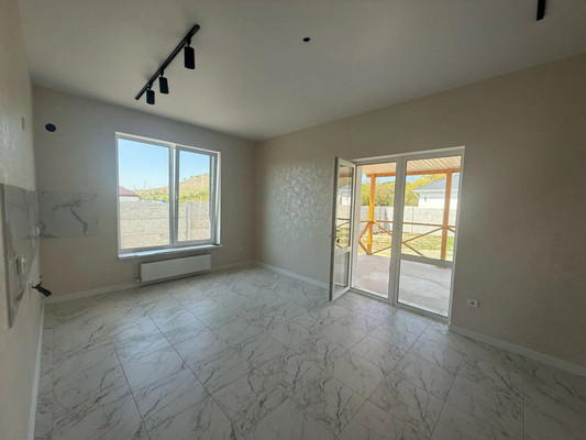 Продам дом, им. И. Асанина ул, Пионерское с, 0 км от города