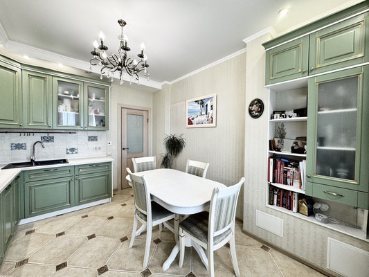 Продам двухкомнатную (2-комн.) квартиру, Советская ул, 95к1, Брянск г