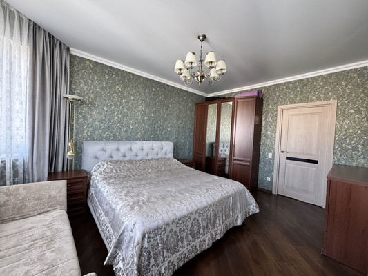 Продам двухкомнатную (2-комн.) квартиру, Советская ул, 95к1, Брянск г