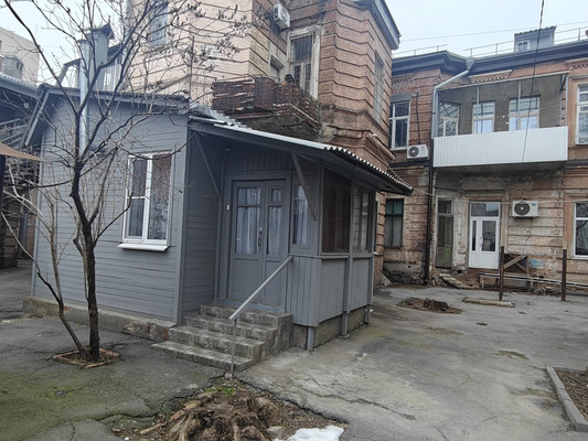 Продам трехкомнатную (3-комн.) квартиру, Красноармейская ул, 138, Ростов-на-Дону г