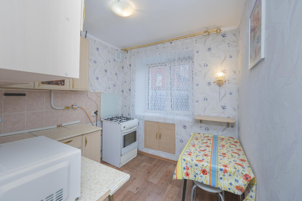 Продам двухкомнатную (2-комн.) квартиру, Тургенева ул, 12, Пермь г