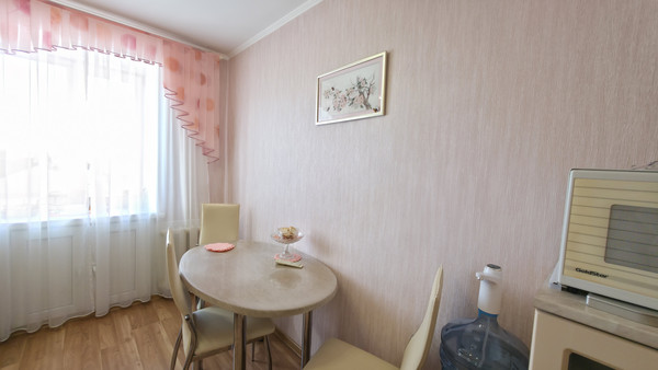 Продам двухкомнатную (2-комн.) квартиру, Шаронова ул, 14, Ишим г