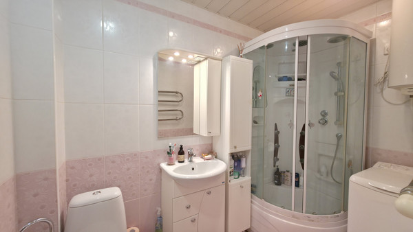 Продам двухкомнатную (2-комн.) квартиру, Шаронова ул, 14, Ишим г