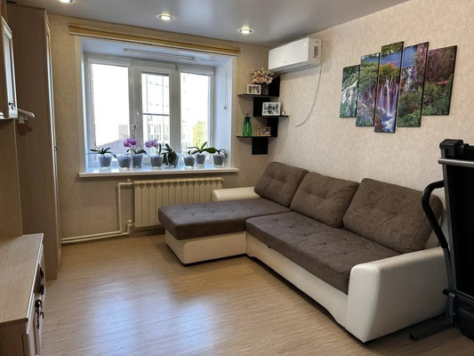 Продам двухкомнатную (2-комн.) квартиру, Морозова ул, 152, Сыктывкар г