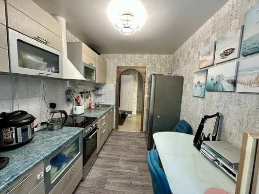 Продам двухкомнатную (2-комн.) квартиру, Морозова ул, 152, Сыктывкар г