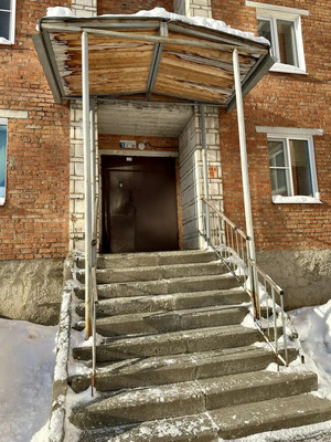 Продам двухкомнатную (2-комн.) квартиру, Морозова ул, 152, Сыктывкар г