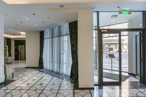 Продам двухкомнатную (2-комн.) квартиру, Большая Садовая ул, 5к1, Москва г