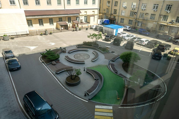 Продам двухкомнатную (2-комн.) квартиру, Большая Садовая ул, 5к1, Москва г