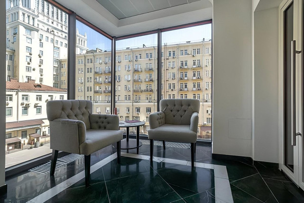 Продам двухкомнатную (2-комн.) квартиру, Большая Садовая ул, 5к1, Москва г